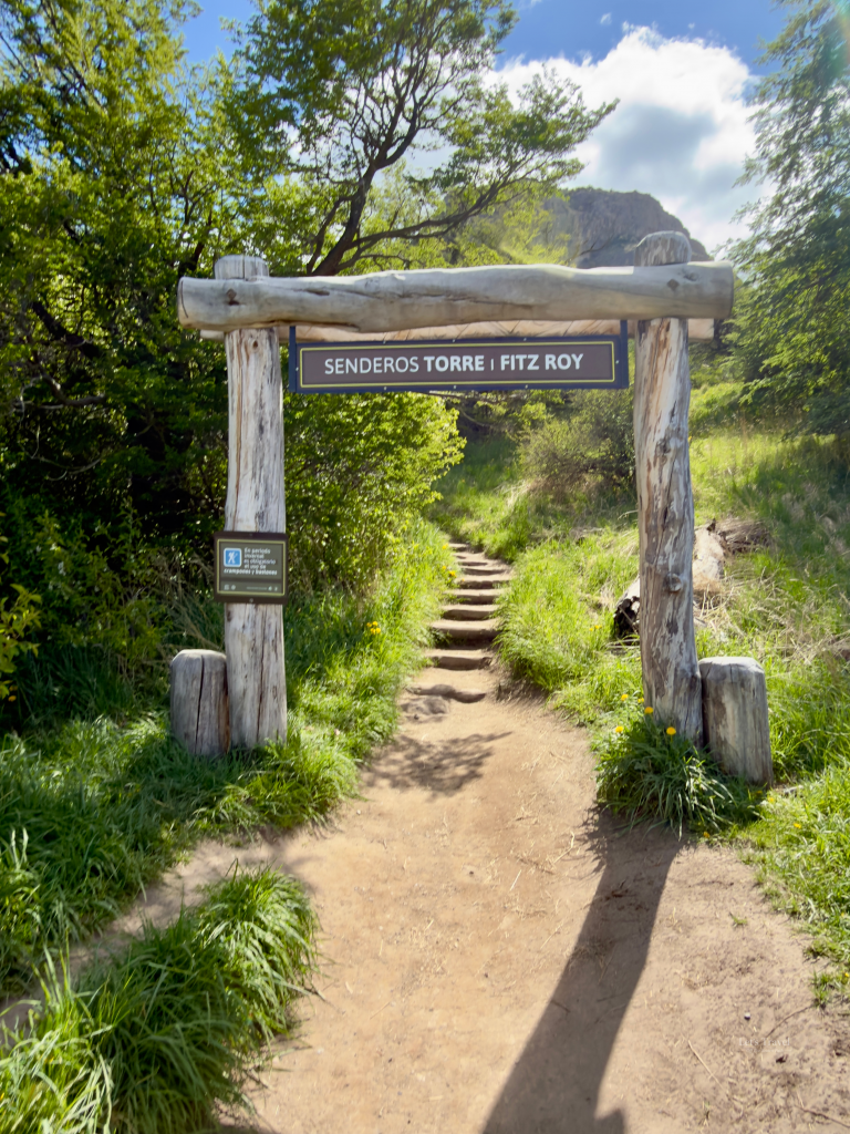 Laguna de los Tres trailhead sign at the Fitz Roy hiking trail in El Chaltén, Los Glaciares National Park, Patagonia, Argentina.